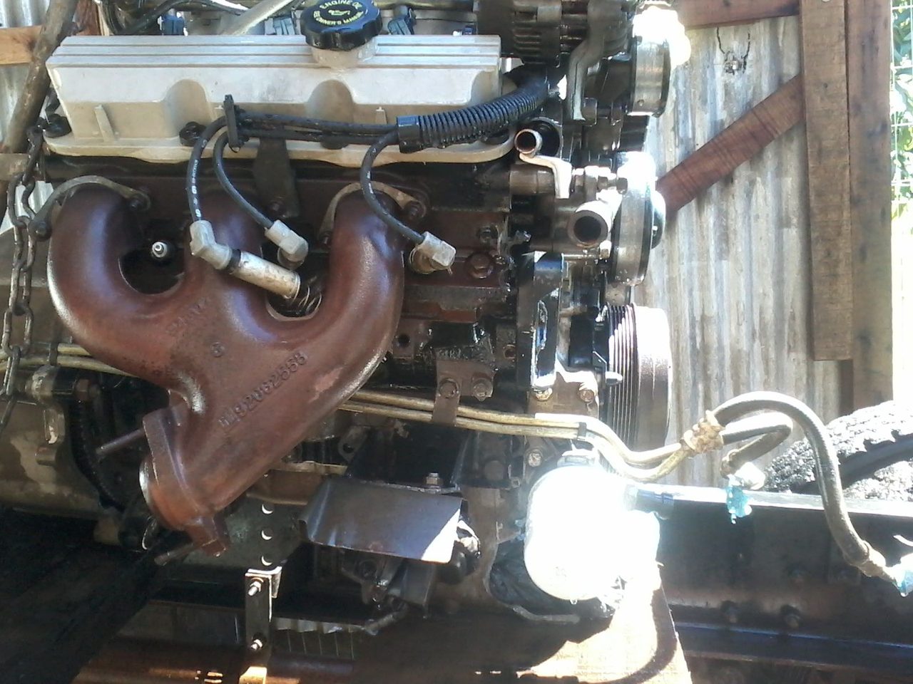 Motor diesel em bancada